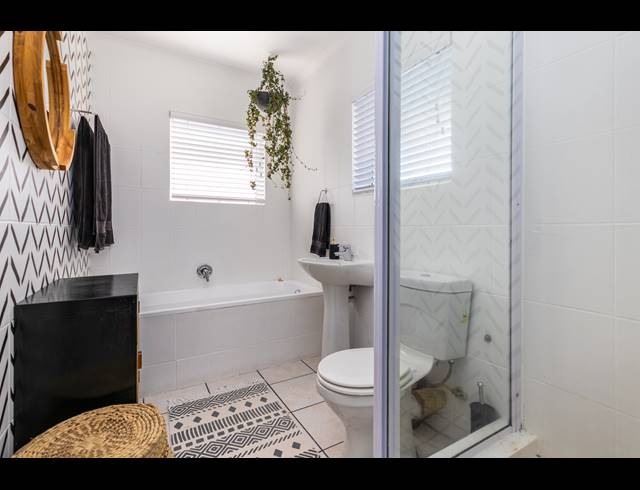 3 BEDROOM HOUSE TO LET IN BIG BAY